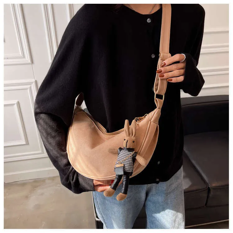 Borsa a tracolla e borsa a spalla dumpling in tweed smerigliato_voghion.com