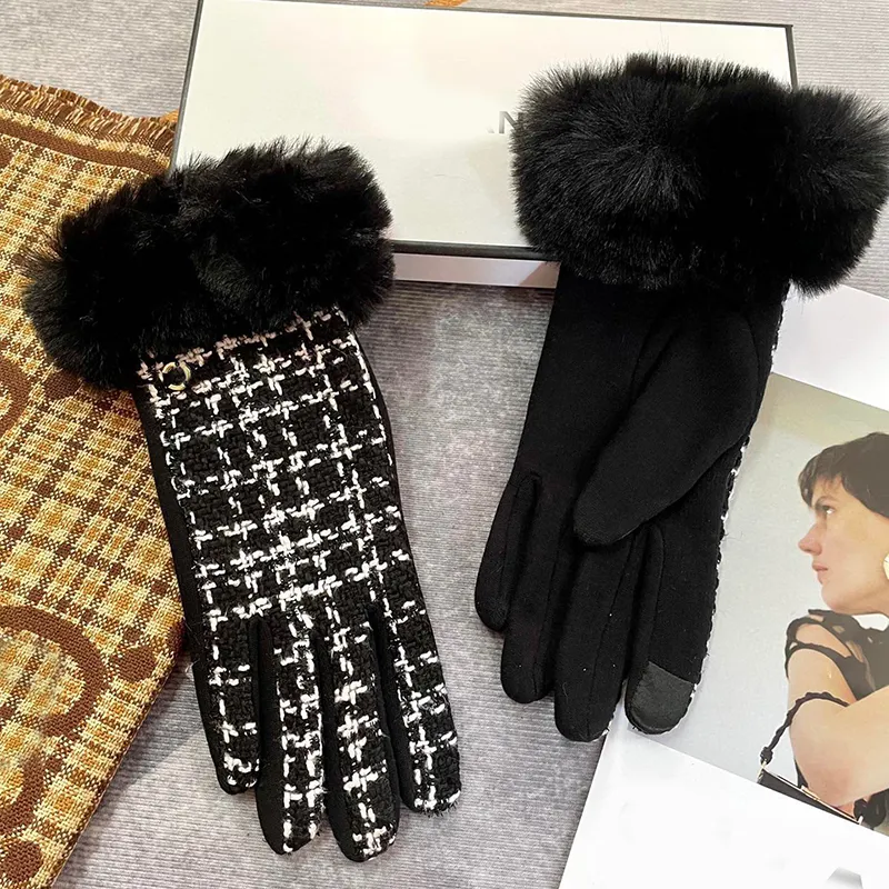 Fünf Fingerhandschuhe Designer Winter Bogen Pelzige Frauen Schaffell Fäustlinge Dicke Leder Kaschmir ING Handschuh Weihnachtsgeschenke_voghion.com