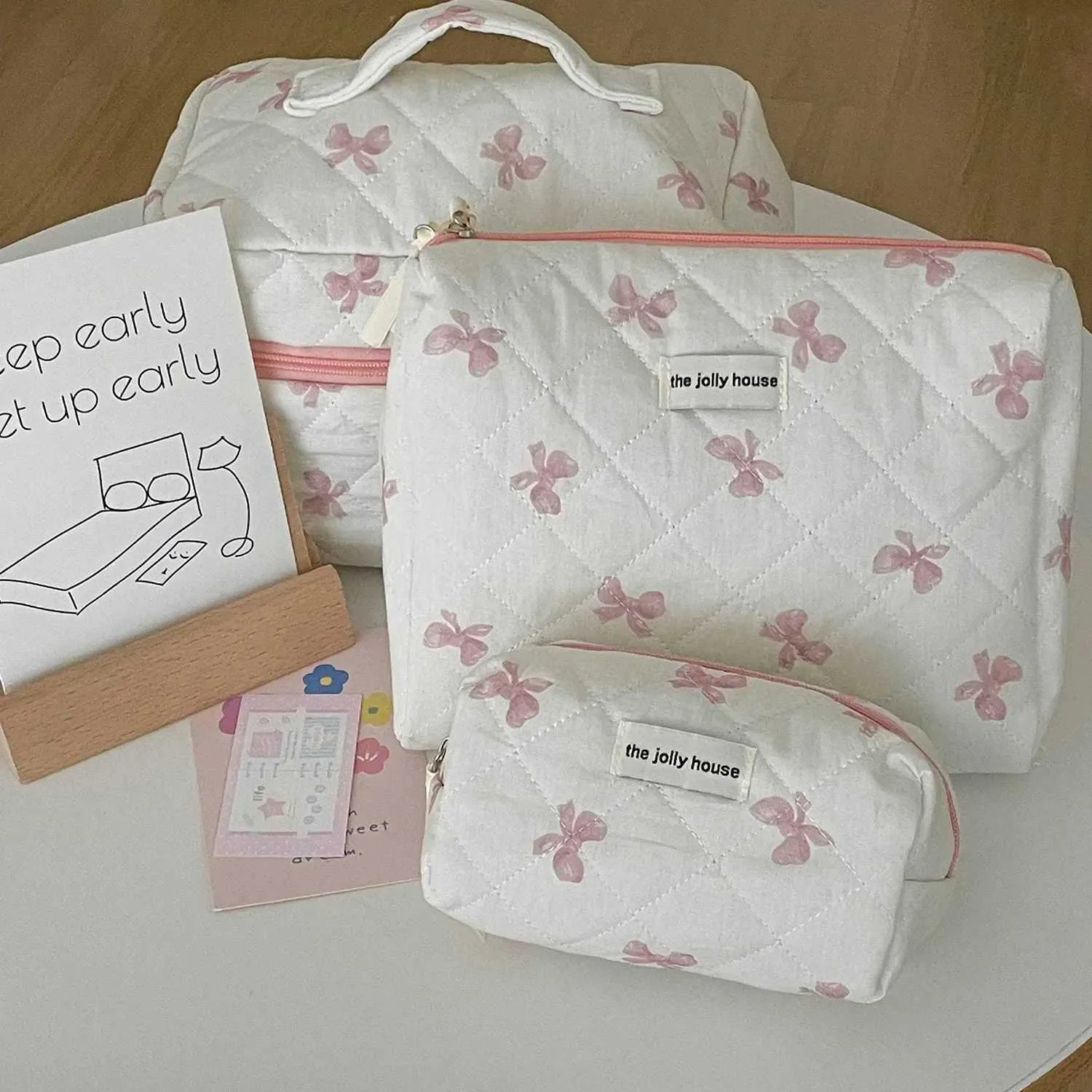 Korea Bow Print Damen Große Kapazität Tragbare Box Verwendet als Reise Toilette Make-Up Lagerung Tasche Y241023_voghion.com