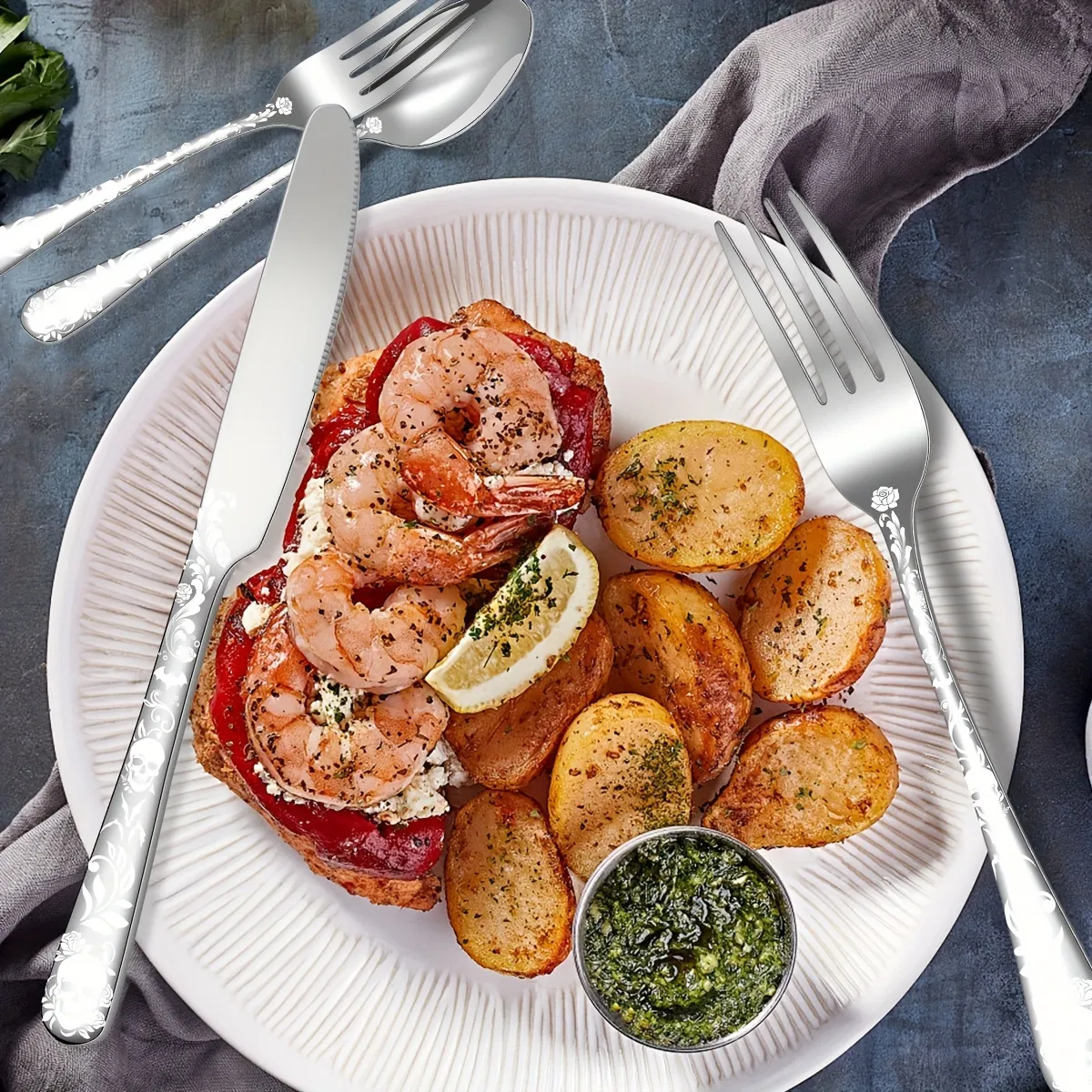 Gotische bestekset - Skelet/Vleermuis｜24-delig｜Steakmessen_voghion.com