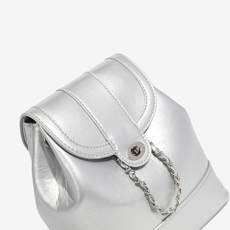Borsa a secchiello per l'acqua con zaino a tracolla in pelle di cera d'olio per studenti Instagram con catena profumata alla moda coreana_voghion.com