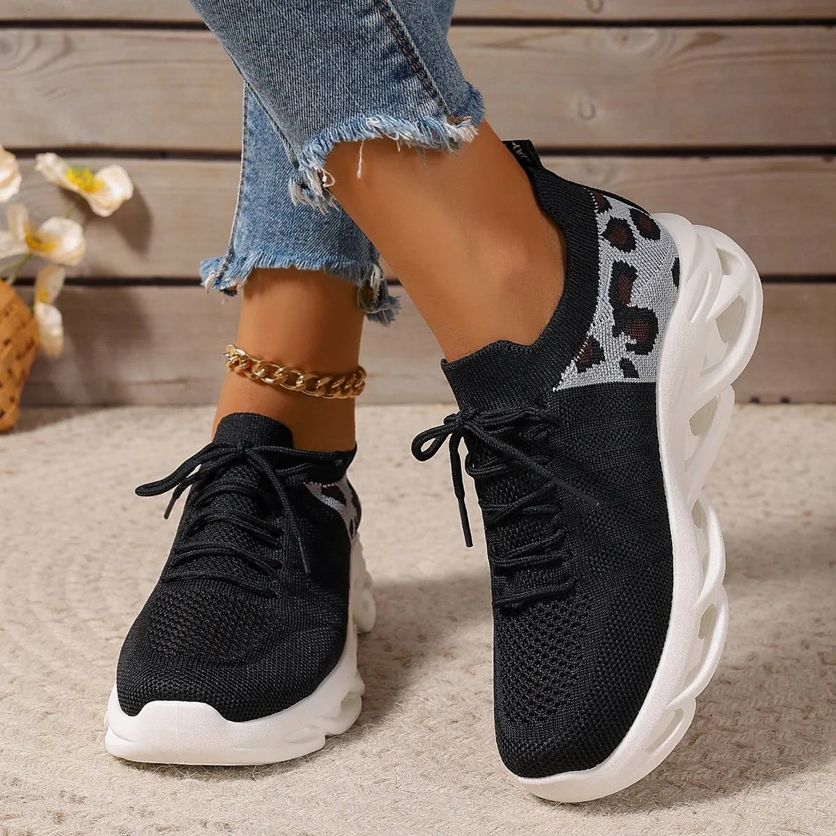 Scarpe da running comode e traspiranti dal design sportivo_voghion.com