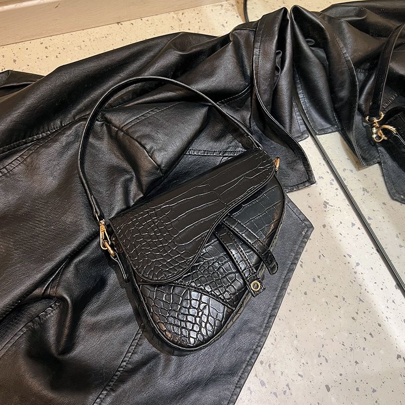 High-End-Tasche für Frauen 2023 neue Mode Schulter Messenger Handtasche Krokodilmuster große Kapazität Außenh_voghion.com