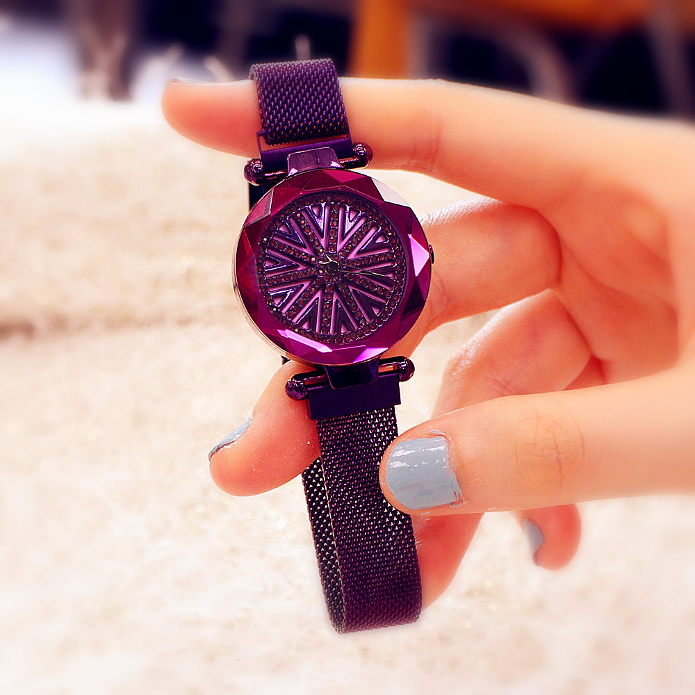 Célèbre sur Internet, nouveau avec incrustation de diamants pour femmes, fonctionnant dans le temps, quartz étanche à deux aiguilles à la mode pour femmes_voghion.com