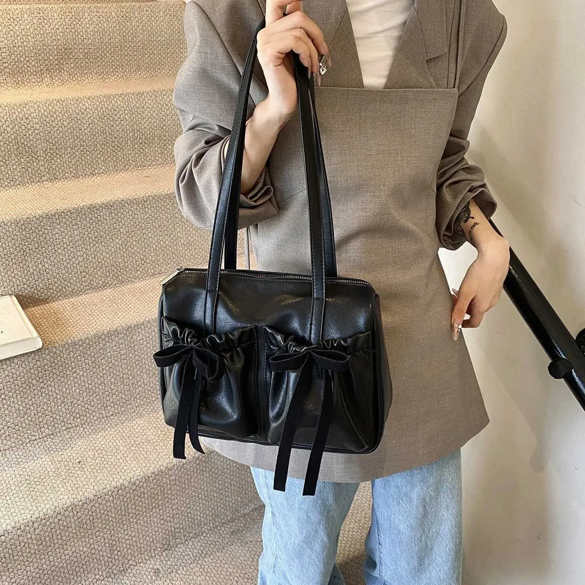 Ladies retro classic shoulder motorcycle bag autumn and winter new style fashionable handbag Y241216_voghion.com