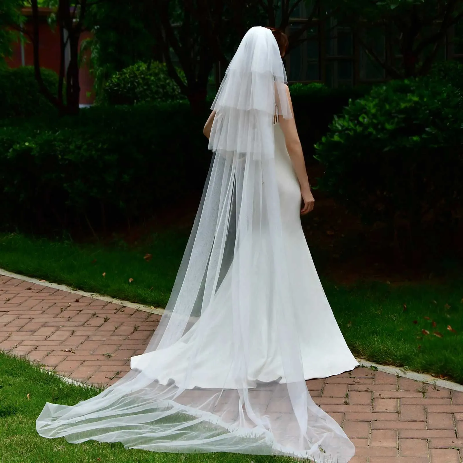 Cathedral Wedding Veil In Soft Italian Tulle For Bride Elegant_voghion.com