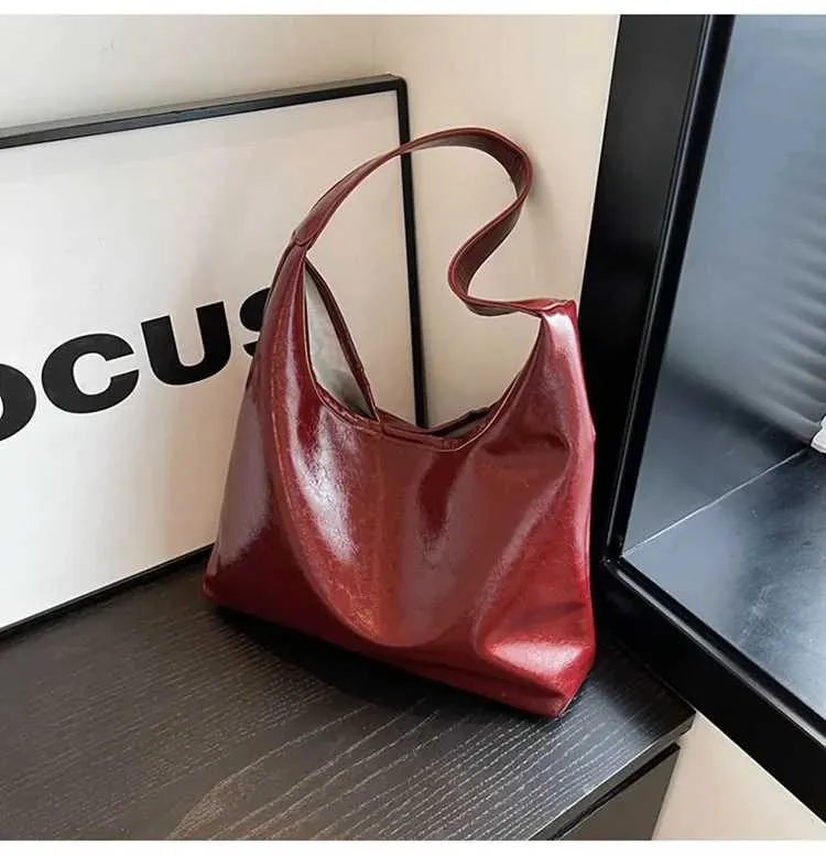 Borsa rossa di grande capacità per le donne 2024 Nuova trama retrò Borsa a tracolla singola Moda Versatile Casual Donna_voghion.com