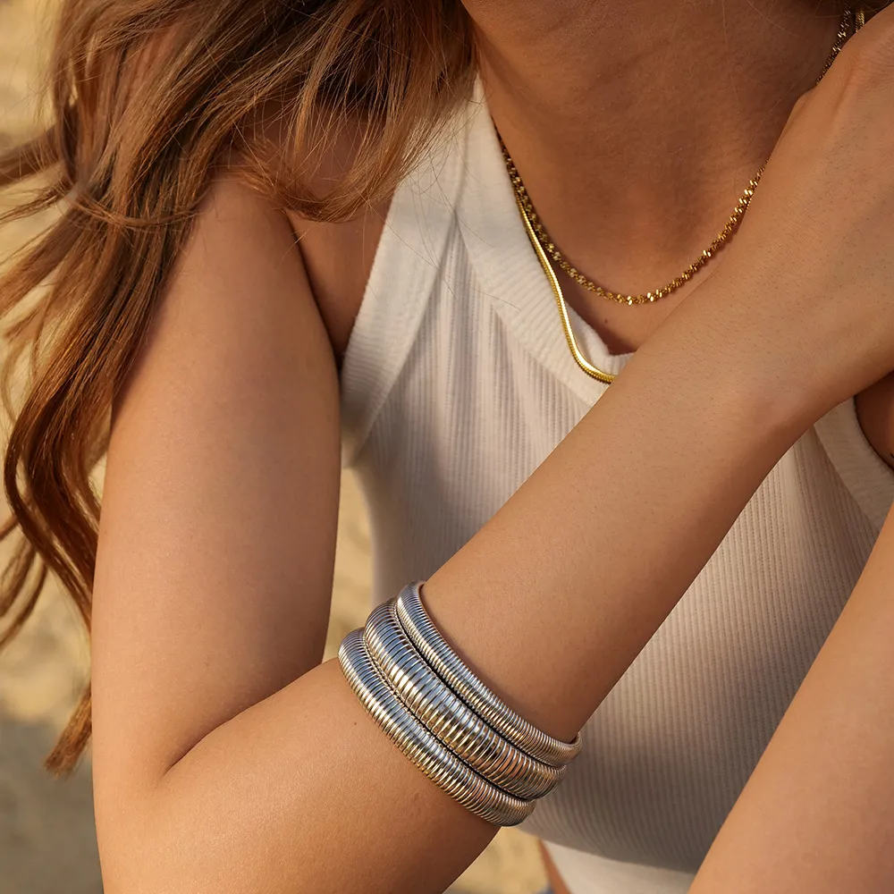 Retro Stripe Chain Link Bracelet For Women Titanium Steel Gold_voghion.com