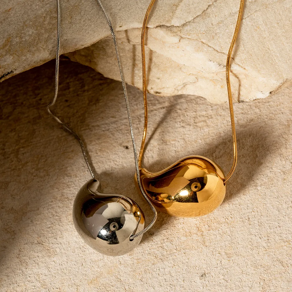 Collier pendentif goutte d'eau en acier inoxydable plaqué or PVD pour femme avec chaîne légère et étanche en métal_voghion.com