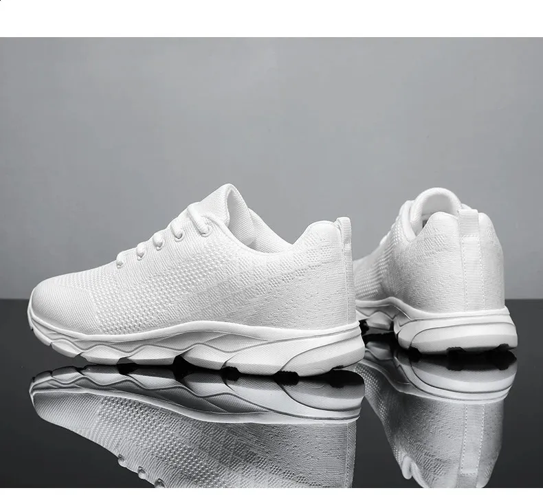 Breathable Lightweight Running Shoes For Men In White Casual Style_voghion.com