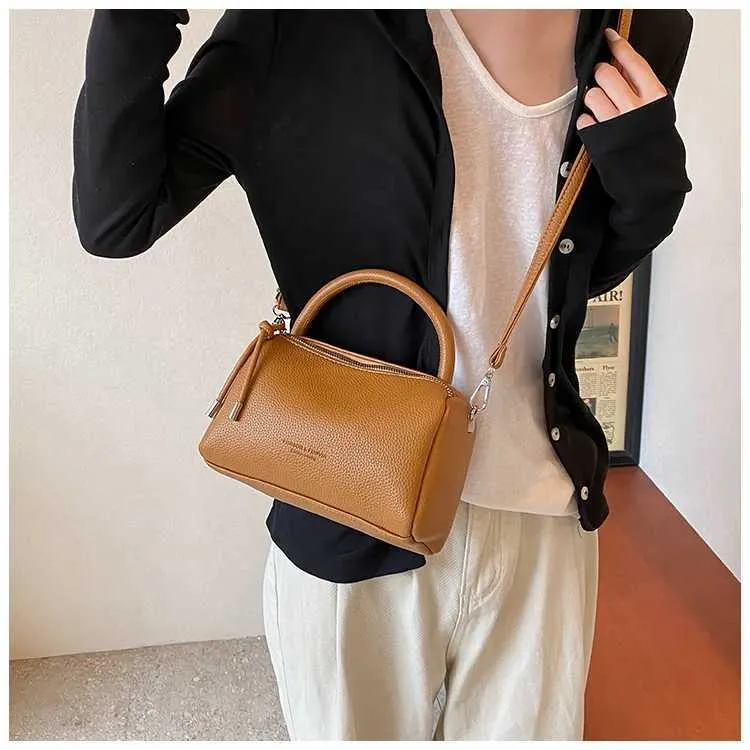 Textured Women Handbag Large Capacity Versatile Soft Shoulder Bag_voghion.com