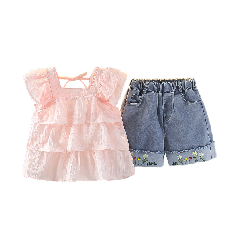 Mère et enfants Nouveaux costumes d'été élégants pour filles d'été 2024 filles à manches courtes vêtements d'été coréens short en jean costume deux pièces_voghion.com