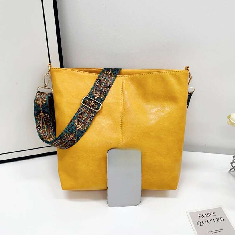 Große Kapazität Damen 2025 Frühjahr und Sommer Neue Breite Riemen Premium Textur Pendler Tasche_voghion.com