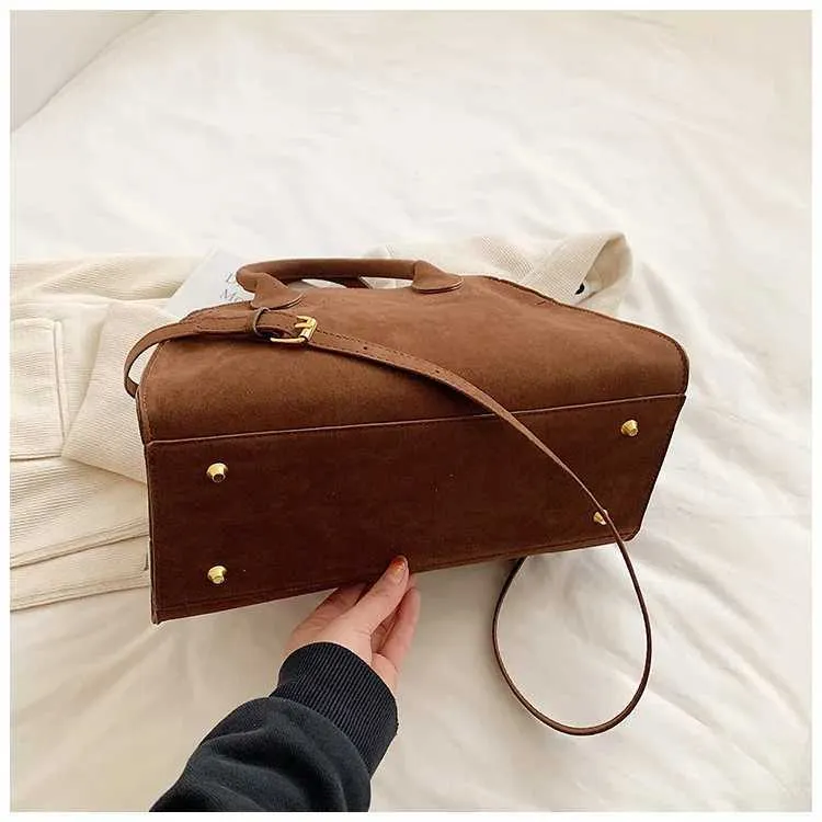 Designer Retro Suede Shoulder Bag Large Capacity Handbag Fashion_voghion.com