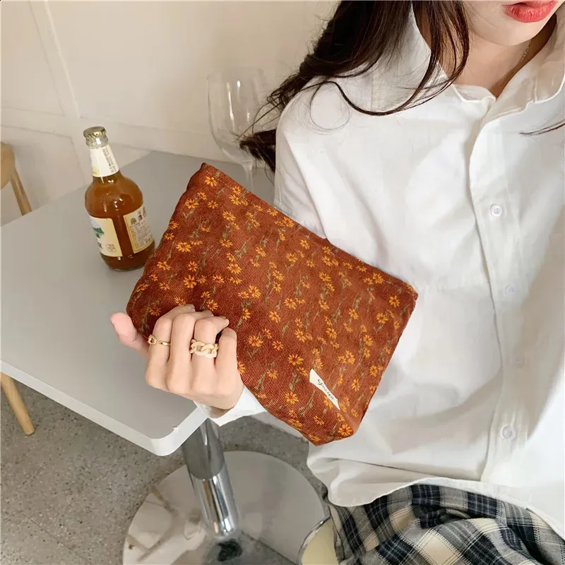 Trousse de toilette en toile imprimée rétro tendance, grande capacité, pour femmes, trousse de voyage pour cosmétiques, sacs de rangement pour maquillage 240815_voghion.com