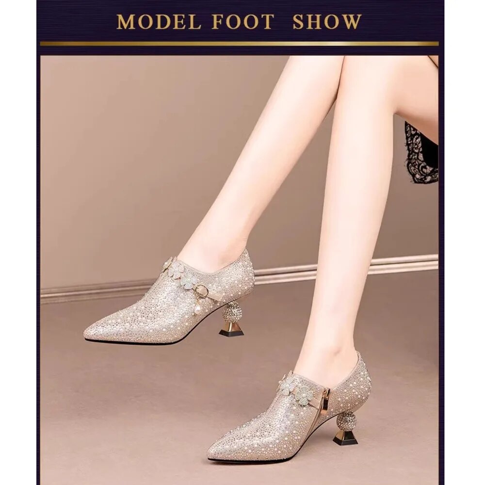 2024 Primavera Nuovo e alla moda Fiore Perla Acqua Diamante Matrimonio Spesso Tacco Profondo Bocca Singola Scarpe Tacco Alto da Donna_voghion.com