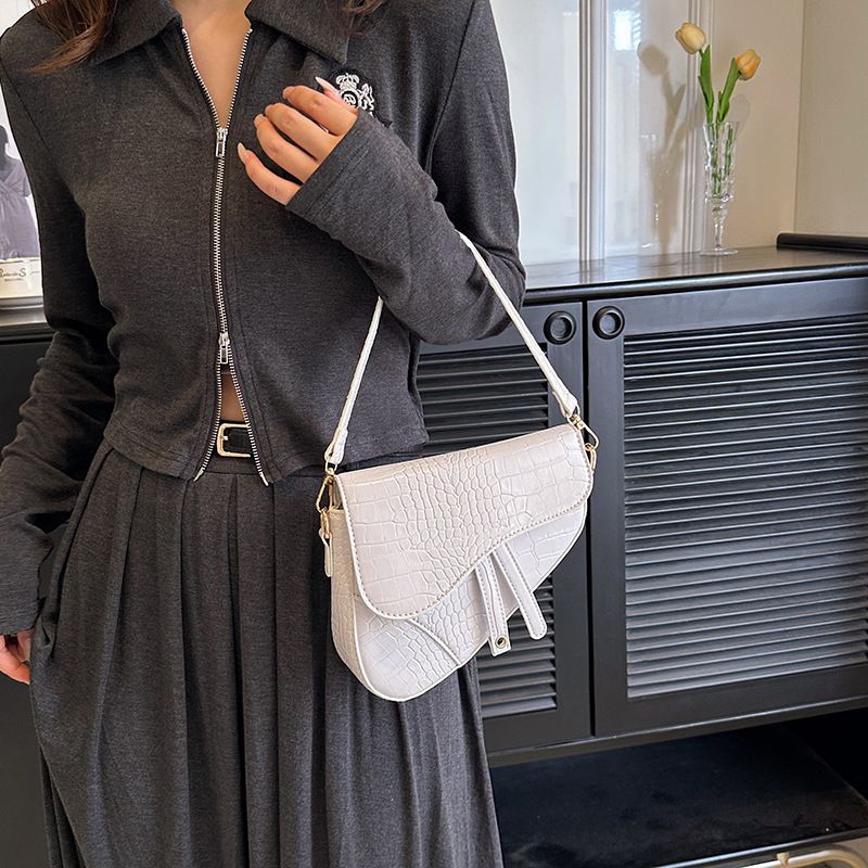 High-End-Tasche für Frauen 2023 neue Mode Schulter Messenger Handtasche Krokodilmuster große Kapazität Außenh_voghion.com
