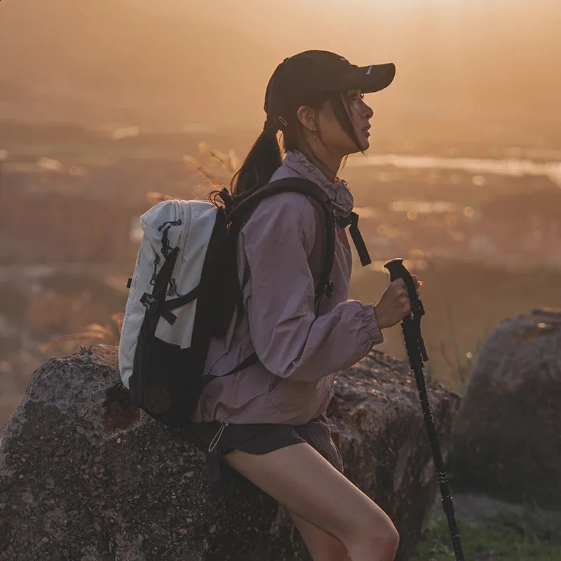 Lightweight mountaineering 20 liters mens outdoor hiking backpack travel lightweight college student bag 240823_desvips.com