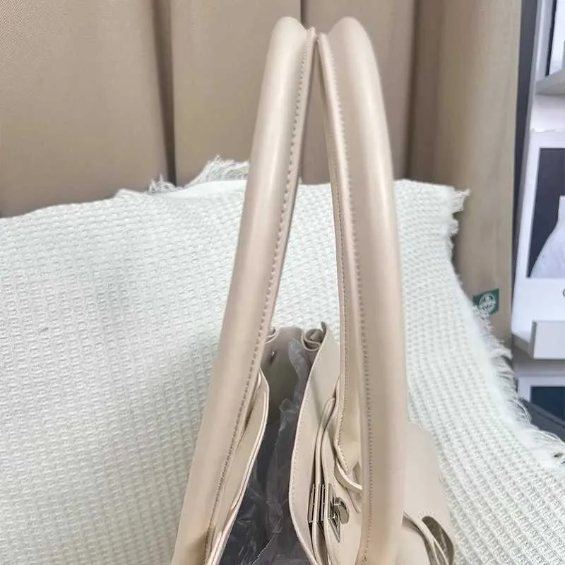 2025 Neue Rodeo Stilvolle einfache Handtasche Damen Große Kapazität Umhängetasche Pendler Mode Crossbody Ba241216_voghion.com