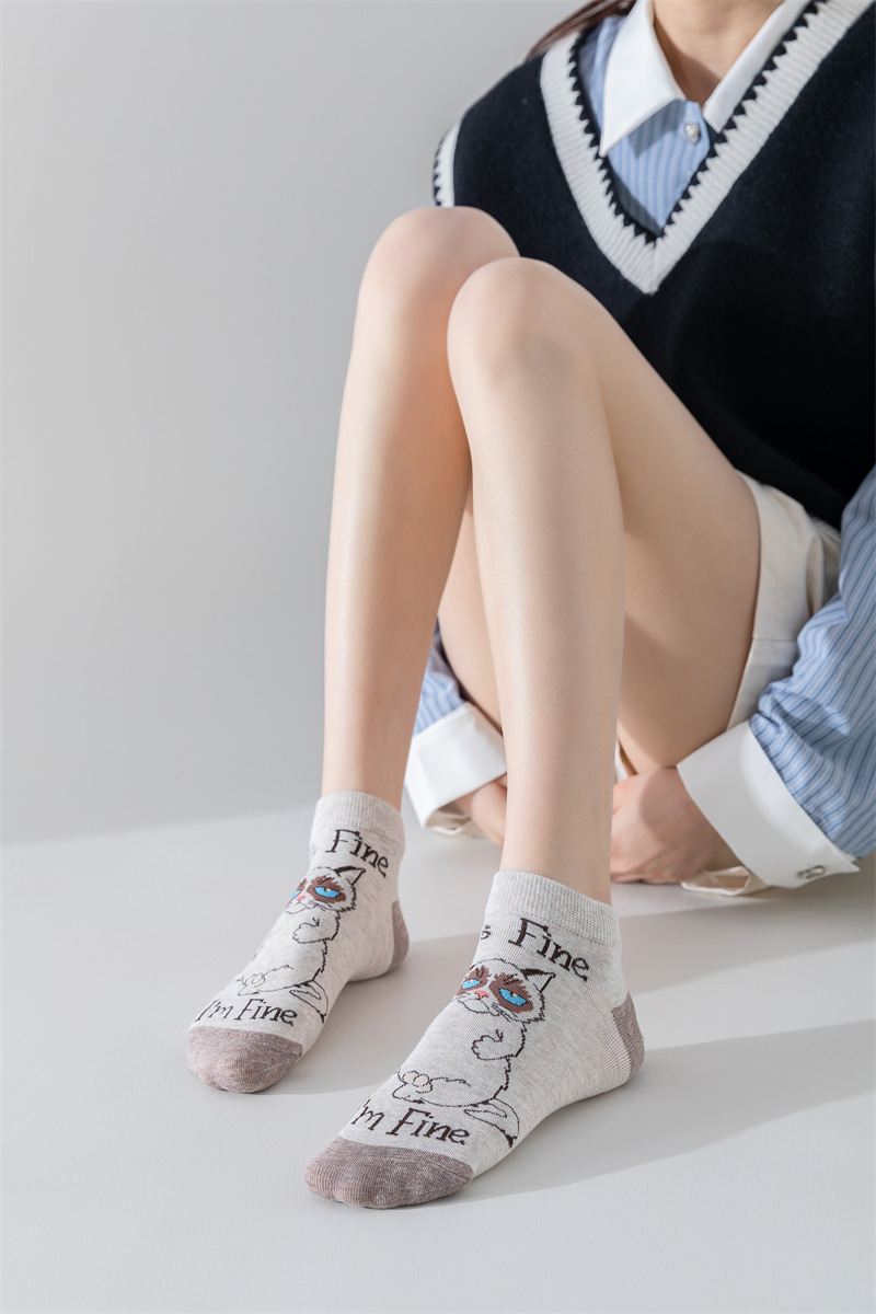 5pcs Of Spring And Summer Cartoon Women's Tube Boat Casual Japanese Style Short Cute Letter Cat Straight Socks_voghion.com
