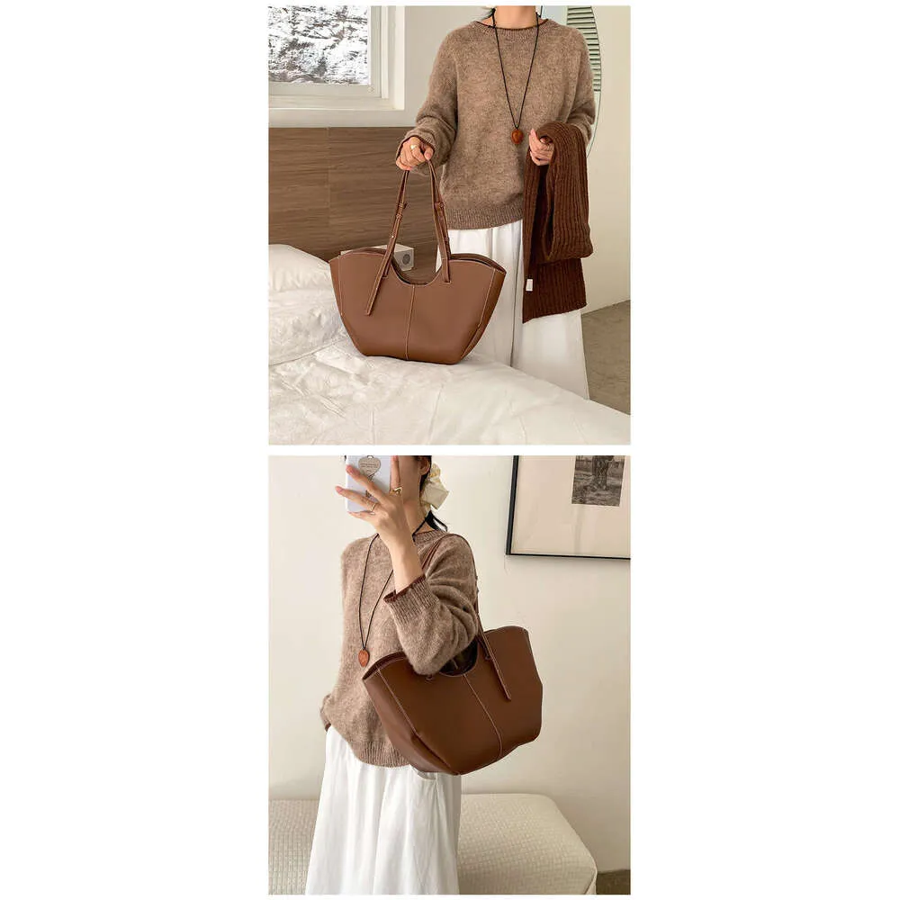 Designer Large Capacity Women Handbag Single Shoulder Portable Shopping Leather Ladies Commuter Underarm Totes Bag_voghion.com