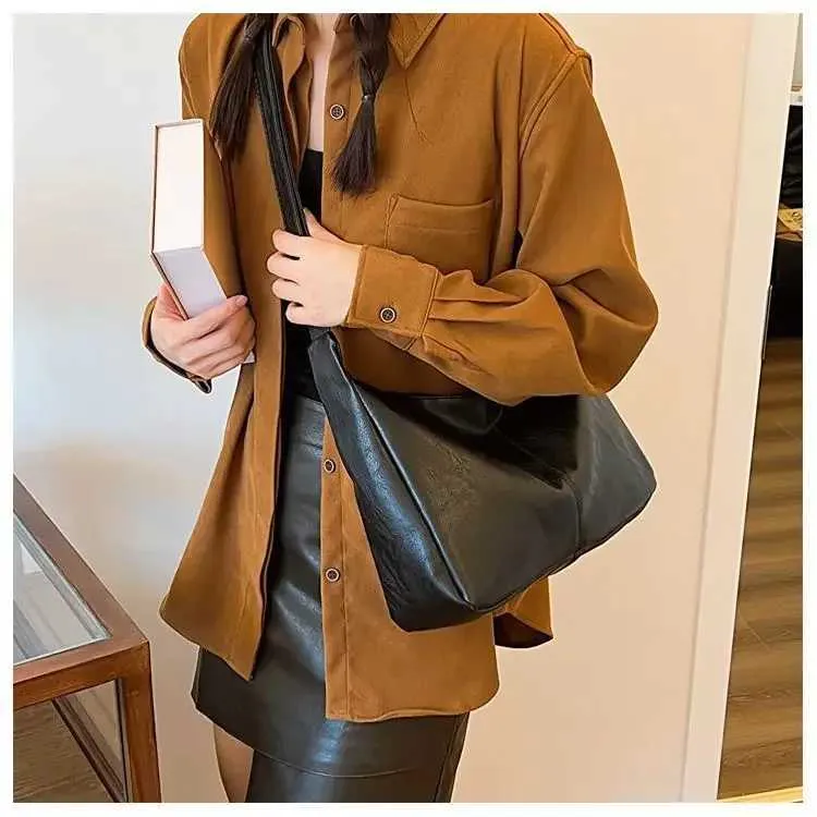 PU Leder Pendler Mode Vintage Casual Maillard Stilvolle Umhängetaschen für Frauen Textur Große Kapazität_voghion.com