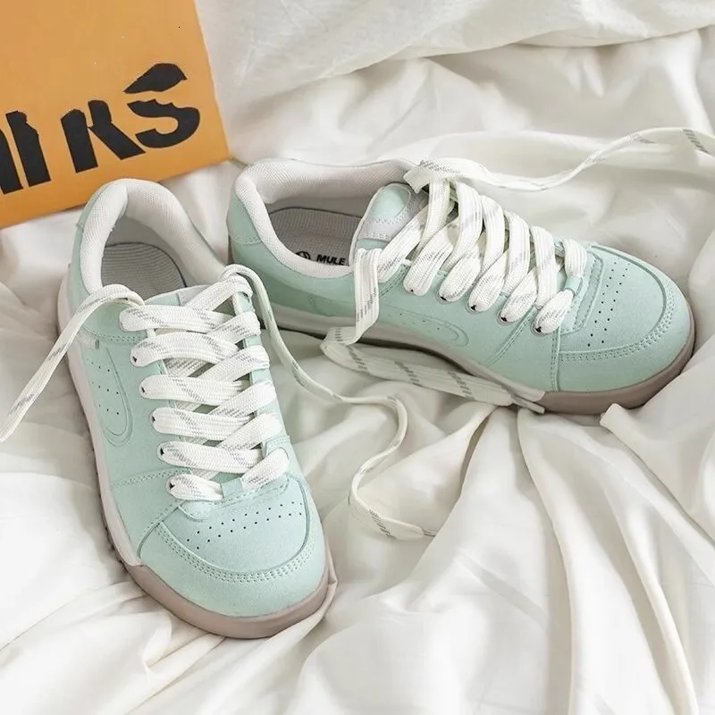 Versatile Running Shoes For Women Trendy Mint Skateboarding Style_voghion.com