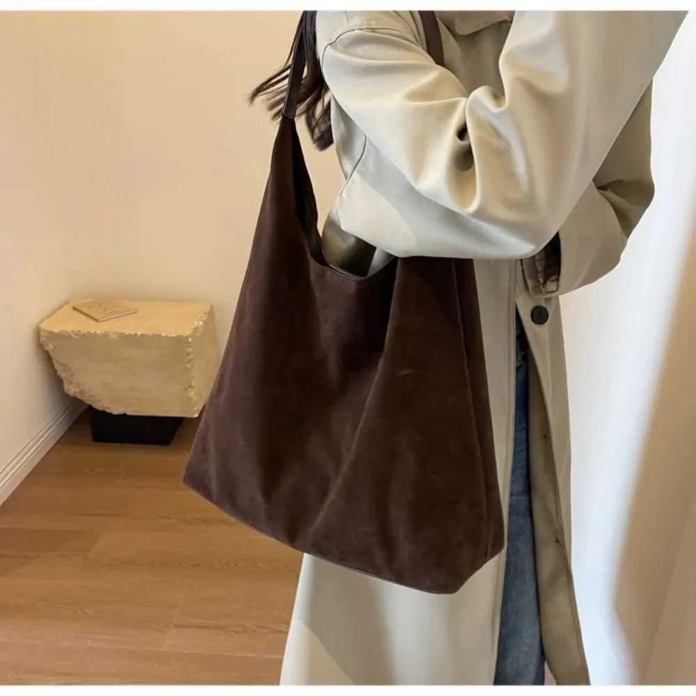 Autumn and Winter Vintage Womens Large Capacity Suede Shoulder Bag Solid Color Simple Versatile Bucket Ba241212_voghion.com