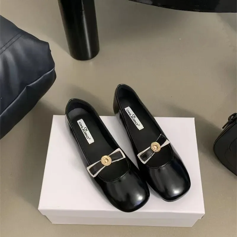 Patent Leather Bowtie Ballet Flats For Women Square Toe Shoes_voghion.com