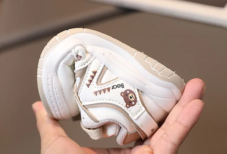 Baskets antidérapantes pour enfants, chaussures de sport mignonnes en forme d'ours, chaussures décontractées en cuir PU pour garçons et filles_voghion.com