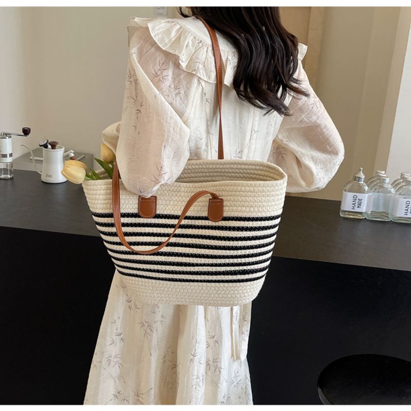 2024 Neue gewebte Grastasche Damen, Gemüsekorb mit großem Fassungsvermögen, Umhängetasche, hochwertige sensorische und_voghion.com