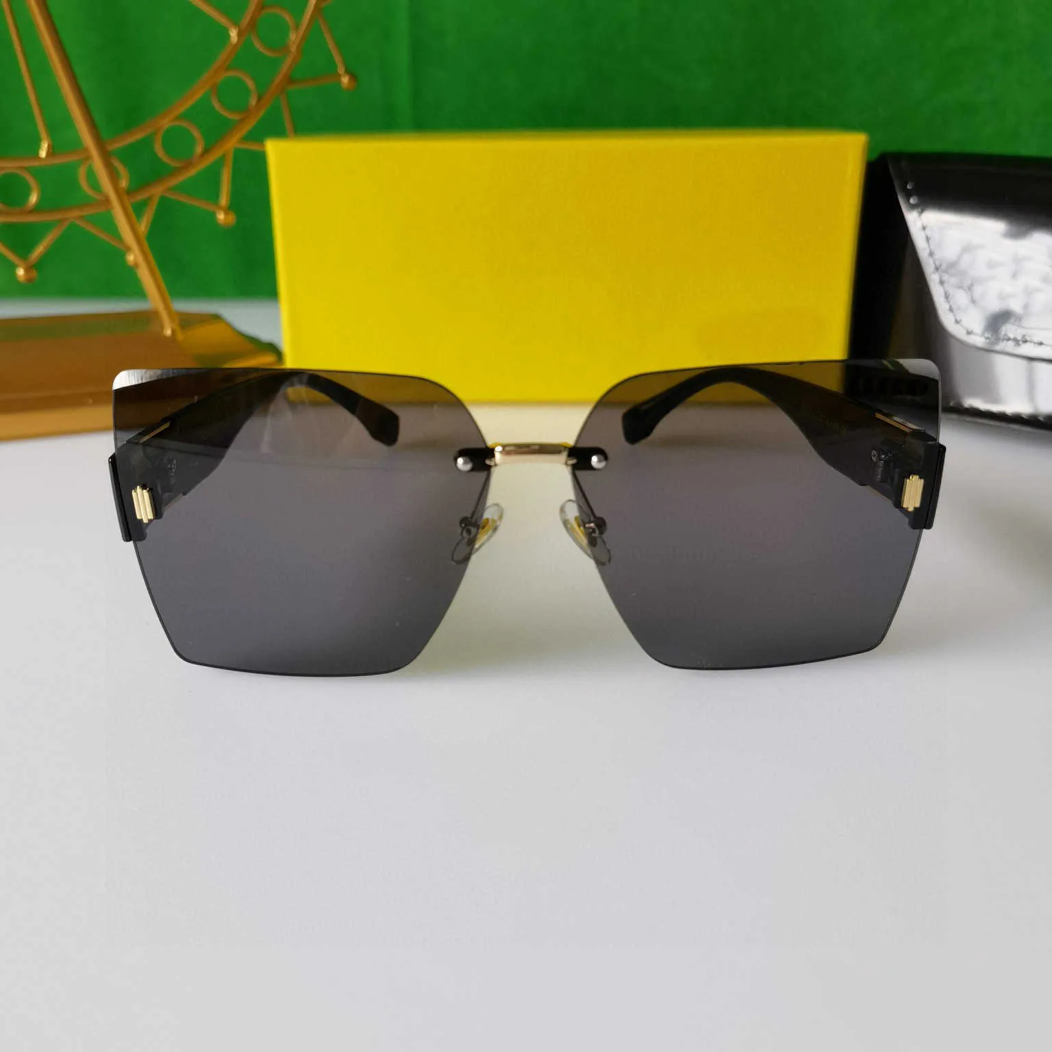 Hochwertige Top-Männer und Frauen großen Rahmen polarisierte Sonnenbrille Designer neue Mode_voghion.com