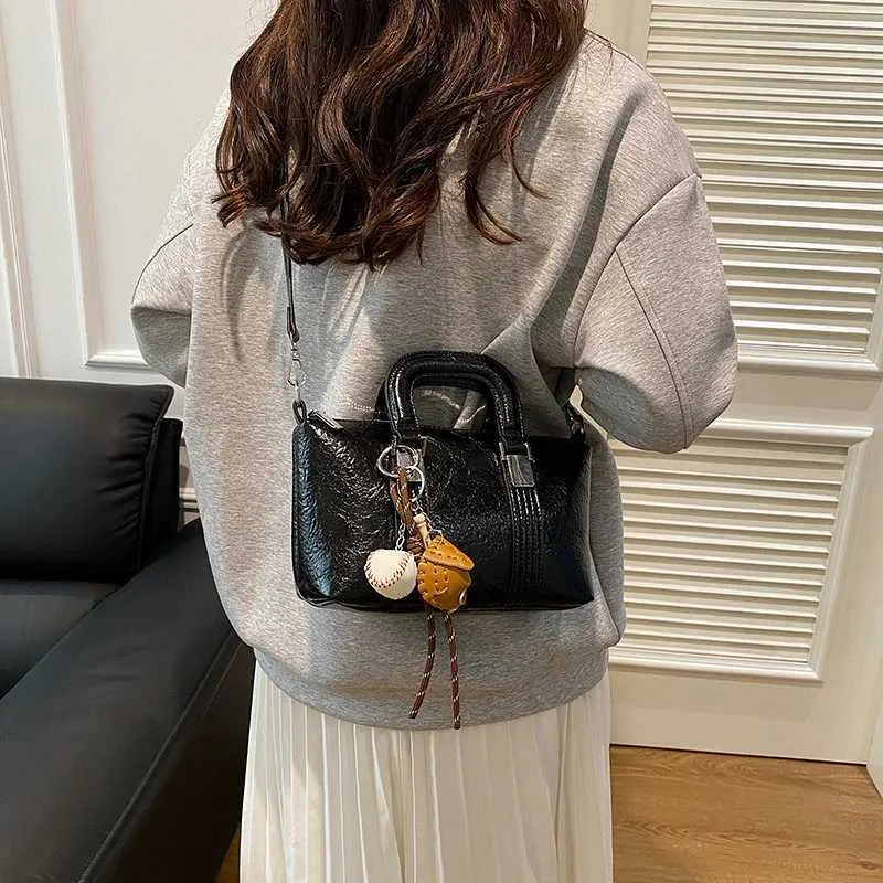 Borsa a mano classica vintage da donna con tracolla a temperatura nobile, stile invernale, alla moda, con cerniera_voghion.com