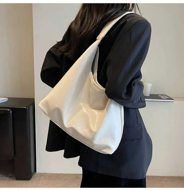 Borsa rossa di grande capacità per le donne 2024 Nuova trama retrò Borsa a tracolla singola Moda Versatile Casual Donna_voghion.com