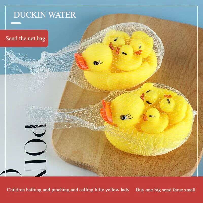 Anatre colorate e carine: giocattoli gialli per bambini, pizzica, chiama piccole anatre, fai il bagno, gioca con i bambini in acqua, nuota, anatra_voghion.com