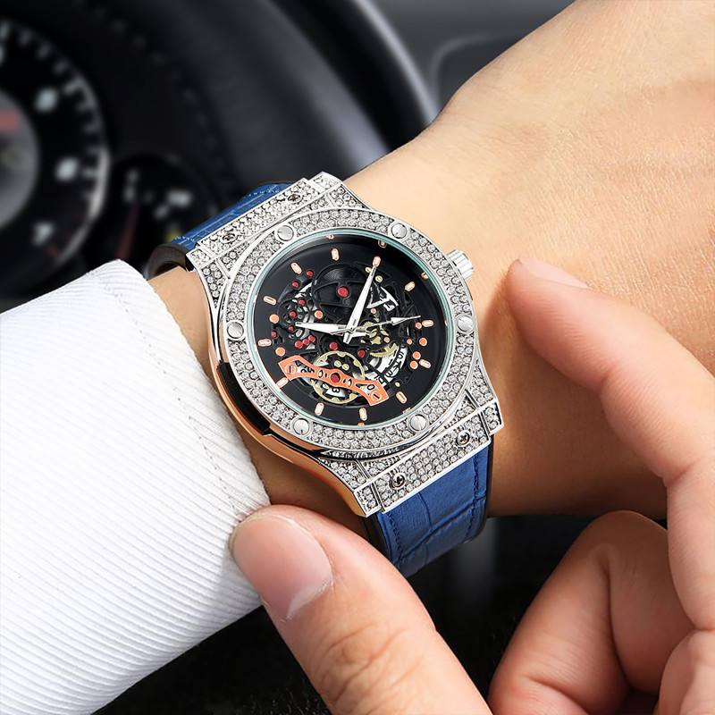 Men Brand Fashion Rubber Hip Hop Diamond Date Quartz Watches_voghion.com
