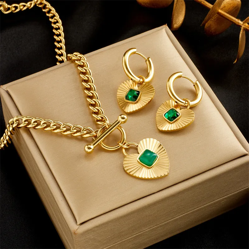 Retro Necklace And Earrings Set With Emerald Green Zircon Stone_voghion.com