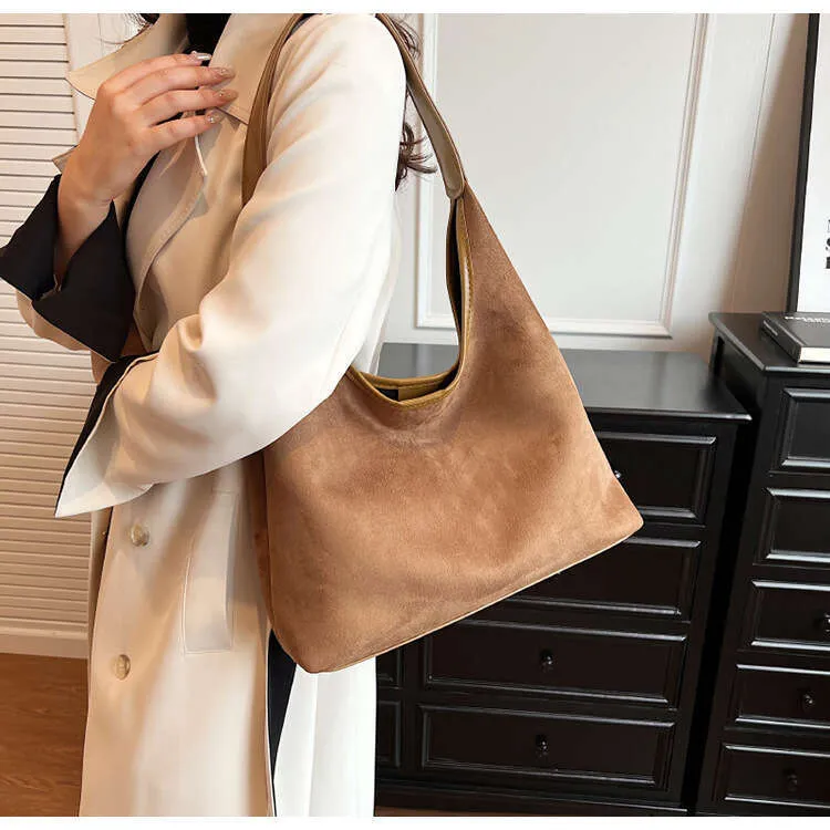 New Retro Niche Suede Women's Versatile Shoulder Fashionable Underarm Tote Bag_voghion.com
