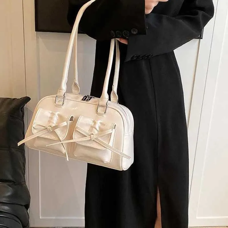 Süße Unterarmtaschen im Fliege-Design für Frauen und Mädchen, lässige Y2K-Mode-Handtaschen aus Pu-Leder, Schultertasche Ba241211_voghion.com