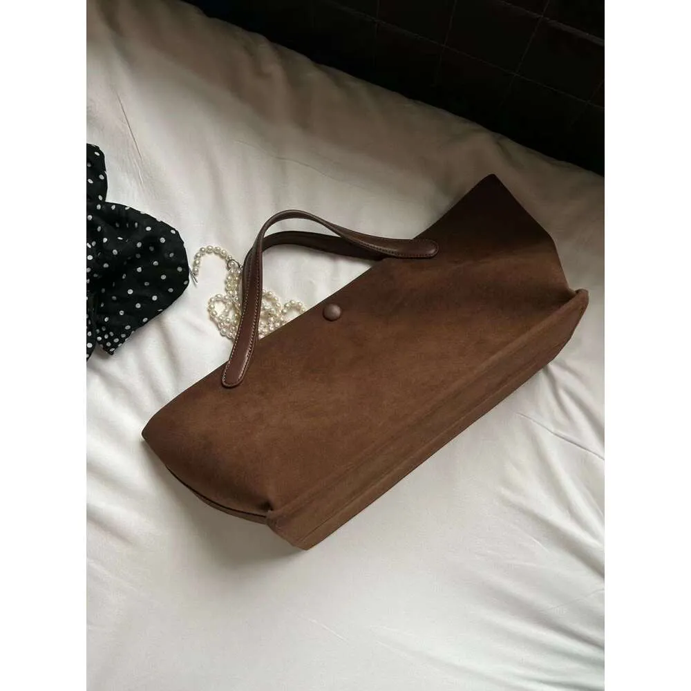Même style que Blogger NOUVEAU sac à main simple en daim givré rétro décontracté pour femme, nouvelle épaule simple sous les bras, grande capacité_voghion.com