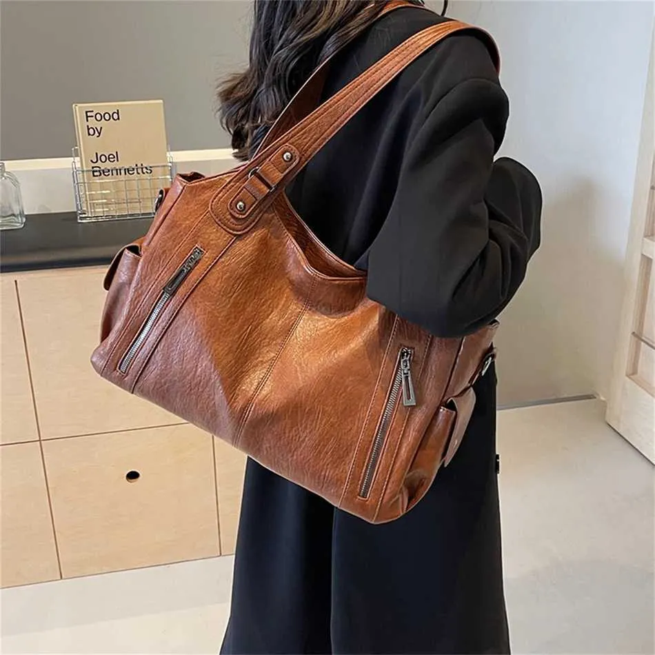 Women's Large Shoulder Bag Two Layer Soft Leather Retro Handbag_voghion.com