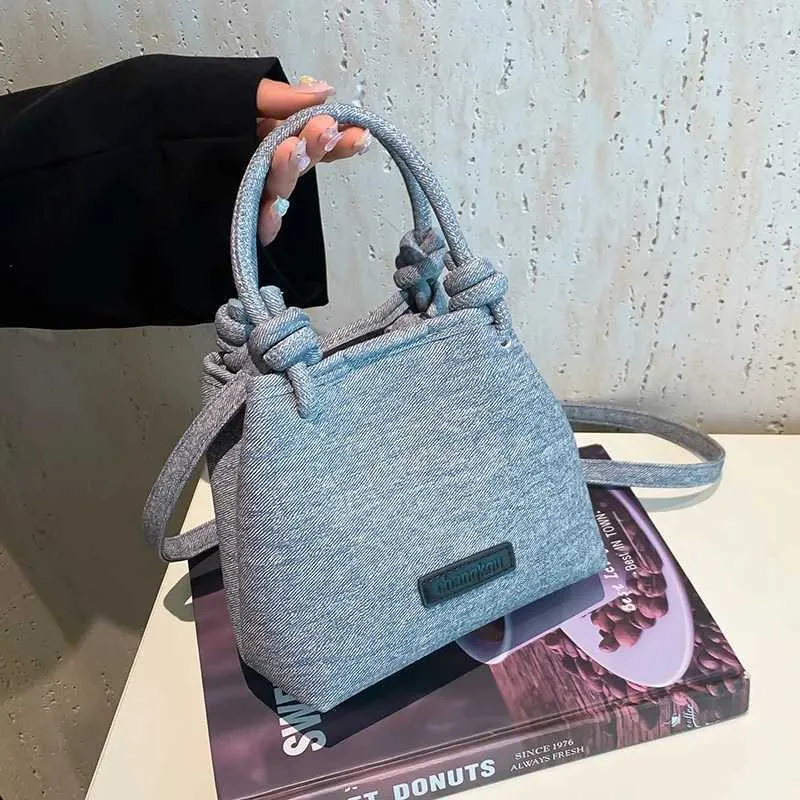 Denim Womens 2025 New Fashionable And Versatile Crossbody Design Sense Bucket Bag Small Handbag WalletC241217_voghion.com