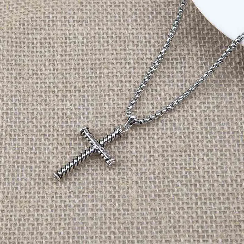 Cross Pendant Necklace For Men And Women Designer Jewelry_voghion.com