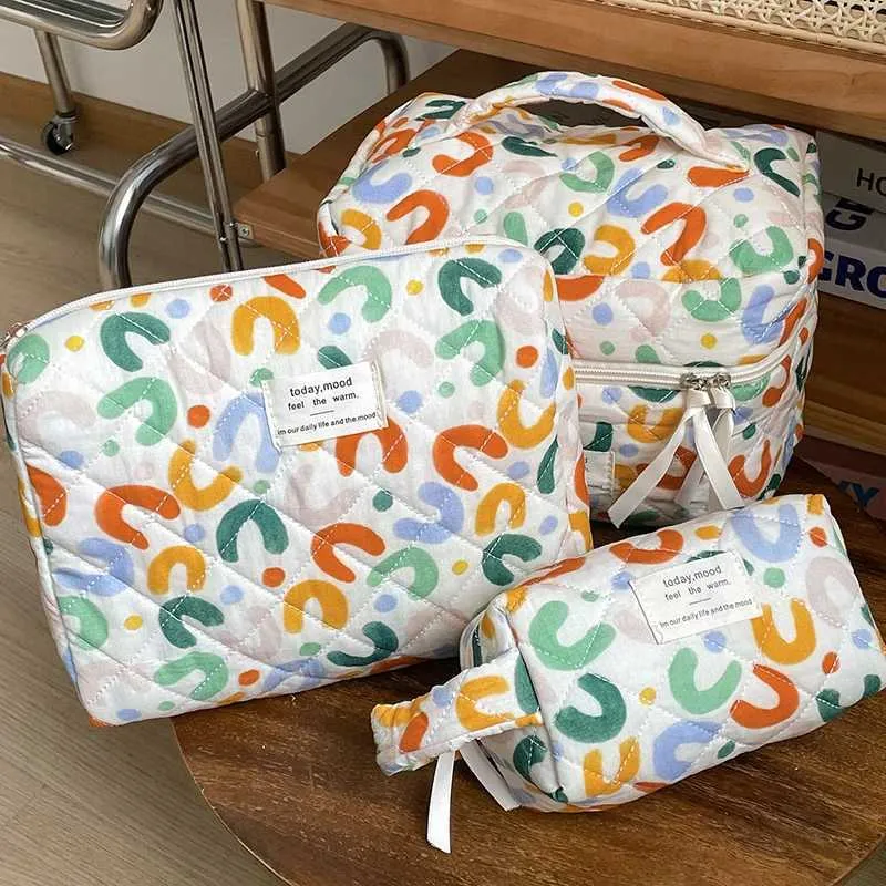 1Pc Ins Mode Rétro Cosmétiques Stockage Portable Femmes Voyage Organisateur Maquillage Sac À Main Mignon Grande Capacité Sac Y241023_voghion.com