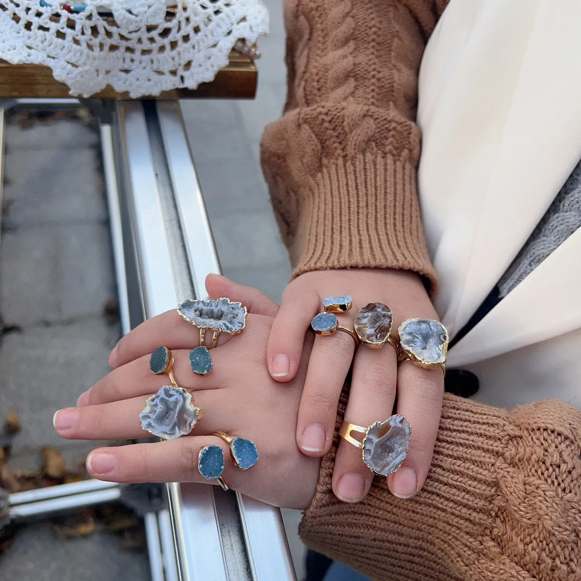 Anhänger Halsketten Yeevaa Sonne Mondform mit natürlichem Kristallstein für DIY Schmuckherstellung Zubehör Halloween_voghion.com