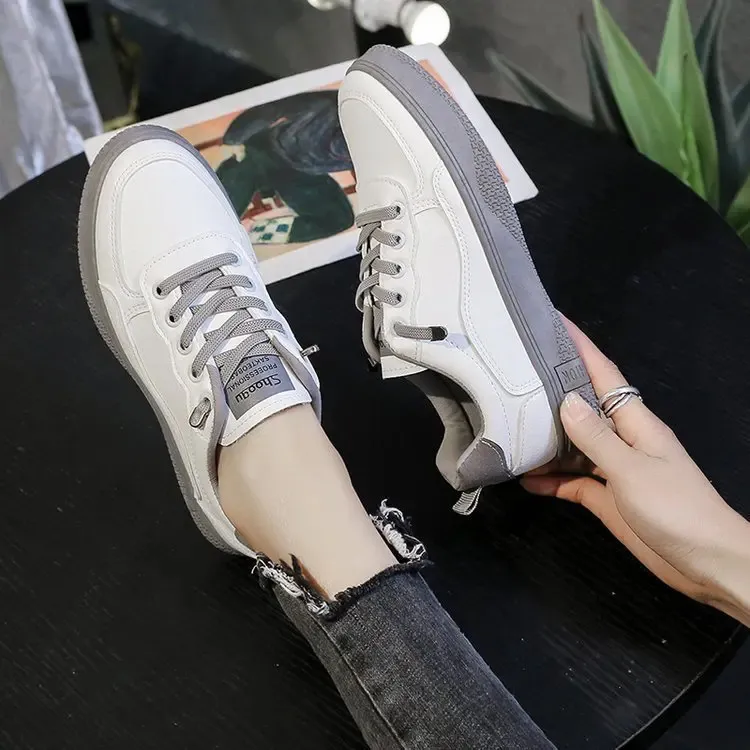 Tênis feminino confortável de couro sintético com cadarço, calçado casual feminino, tênis branco, sapatilhas femininas, tênis feminino_voghion.com