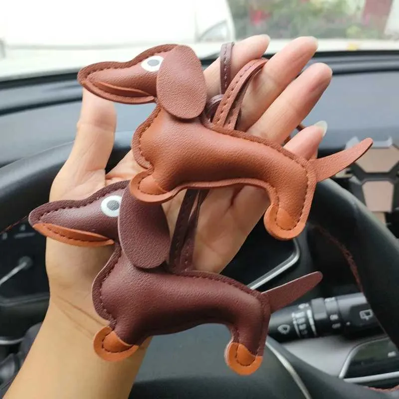 Fashion Car Sausage PU Leather Dog Keychain Womens Bag Pendant Jewelry Pavilion Keyring Keyholder Gift Y241121_voghion.com