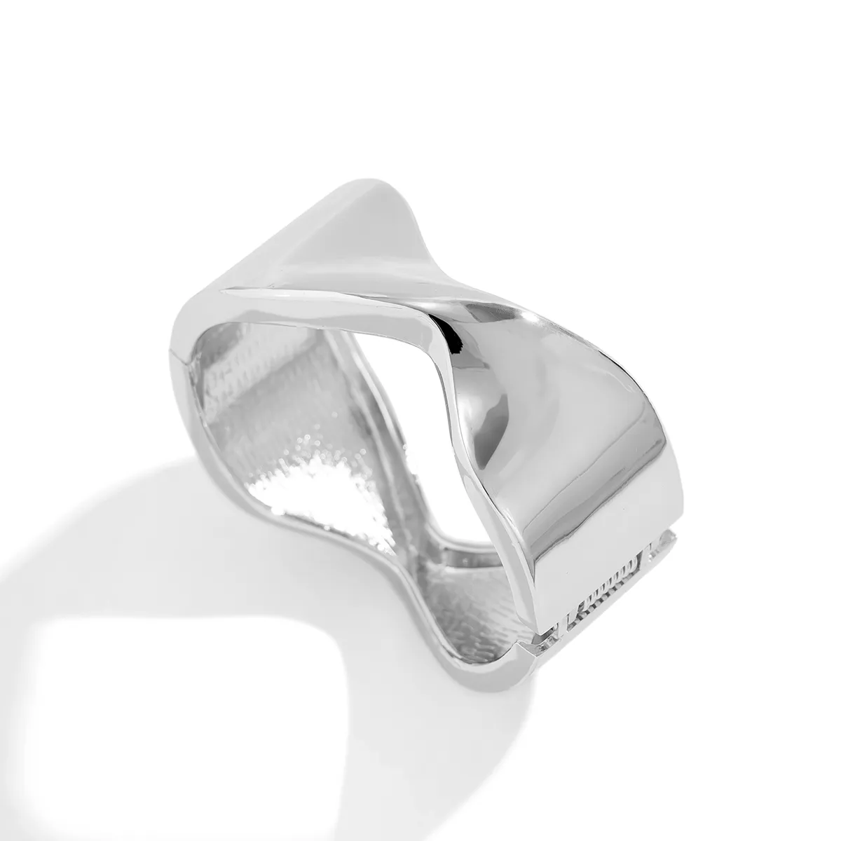 Brazalete grande de metal brillante Lacteo para mujer, con personalidad de moda, estilo viento exagerado, para fiestas de verano, banquetes, joyería_voghion.com