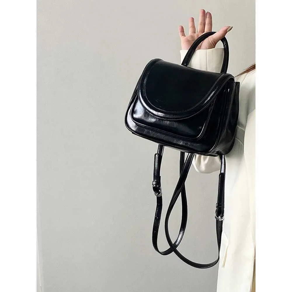 Elegante zaino nero da donna in pelle solida con patta, grande capacità, borsa da viaggio con manico, college, pu_voghion.com