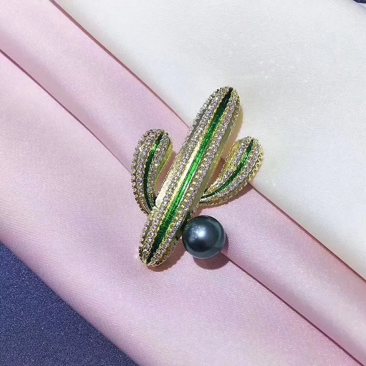 Fashion Cactus Digner Sweater Coat Pins For Women With Shining Crystal Dia Pearl Brooch Jewelry_voghion.com